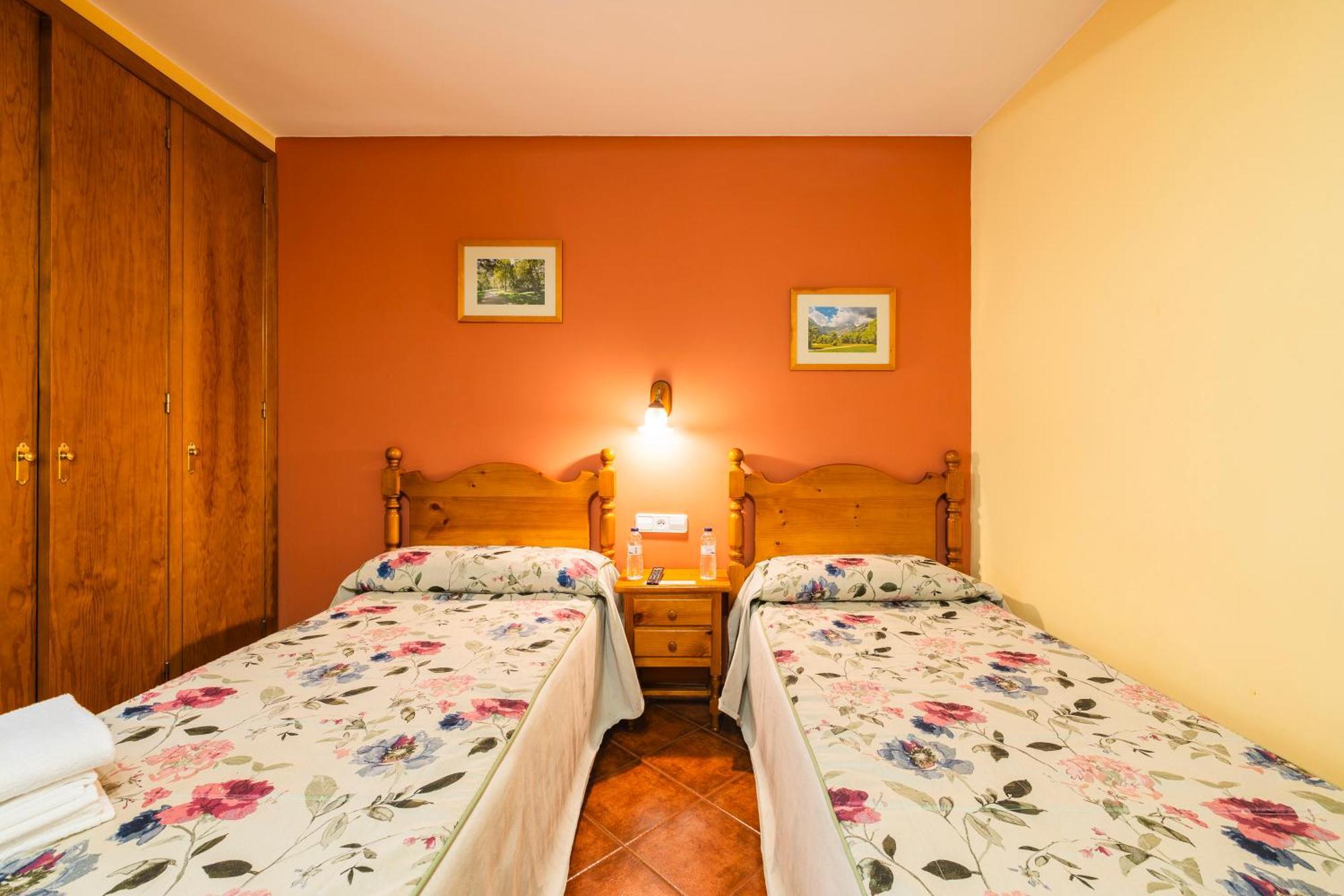 Hostal Panart Bielsa Bagian luar foto
