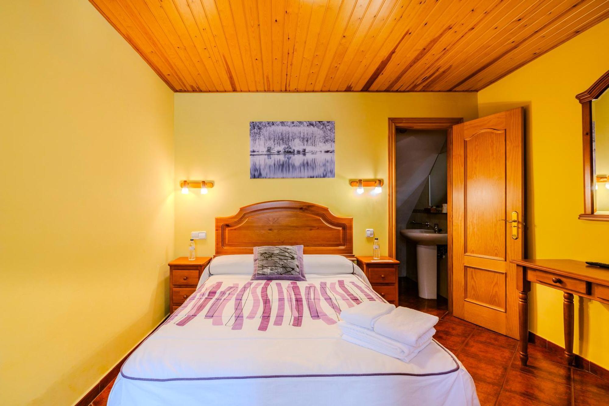 Hostal Panart Bielsa Bagian luar foto