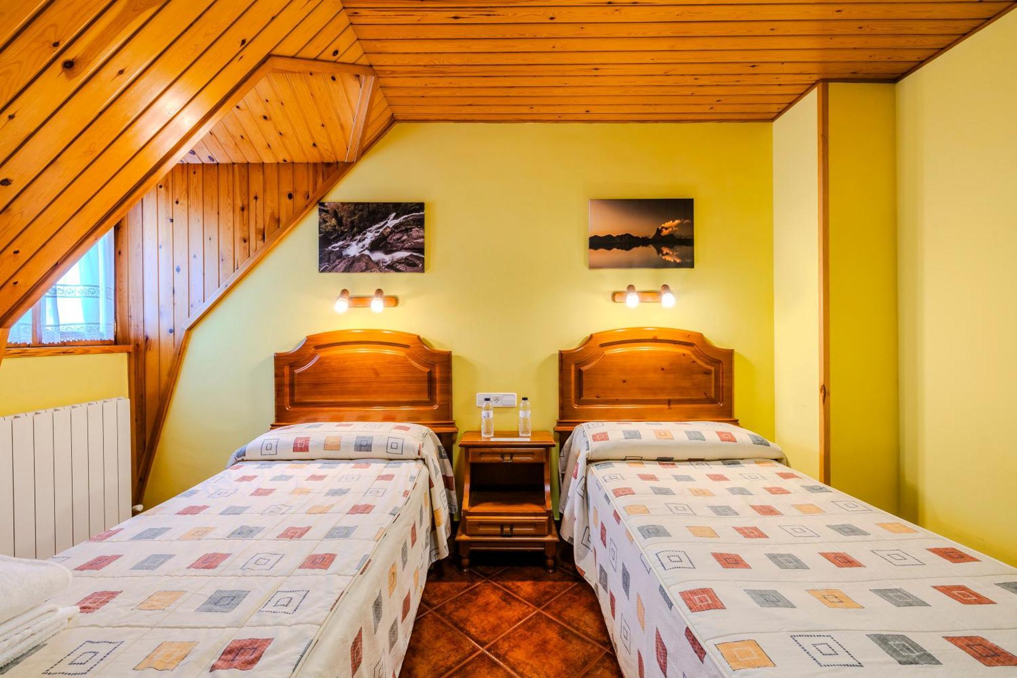 Hostal Panart Bielsa Bagian luar foto